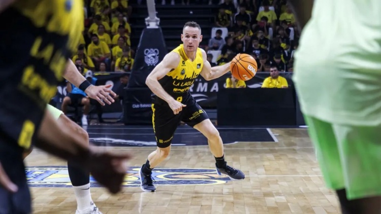 NBA初代老六，42歲進(jìn)入生涯巔峰？！